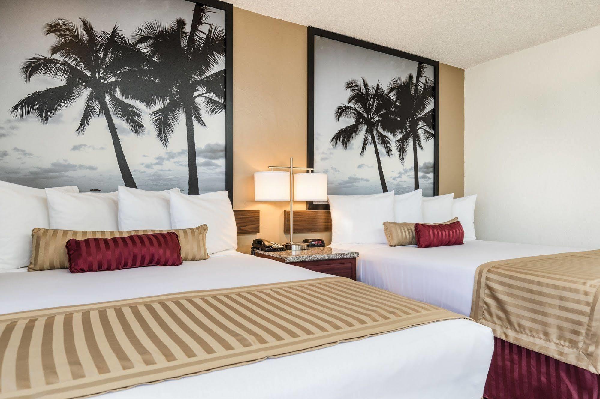 Kings At The Park & Convention Center Motel 2*